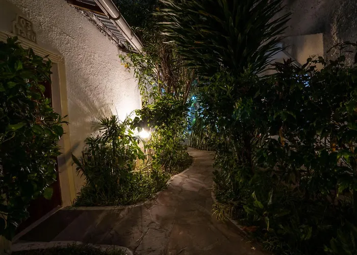 Paradise Lagoon B&B