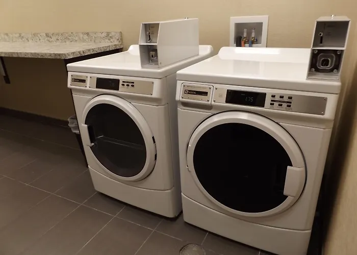 Hampton Inn & Suites Greenville Airport