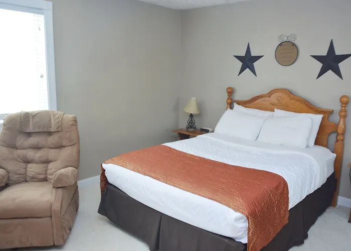 Roosevelt Inn & Suites