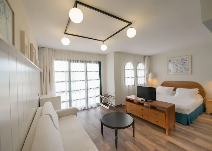 H10 Ocean Suites (Adults Only)