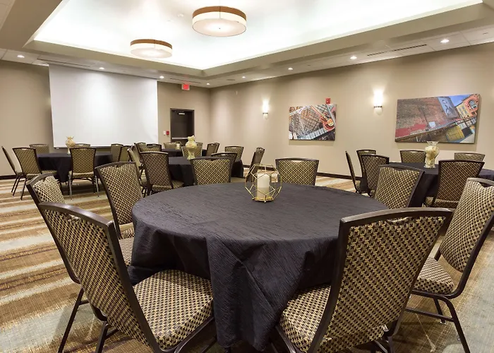 Drury Inn & Suites Louisville North