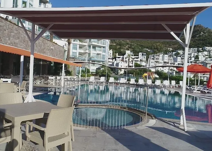 Hawthorn-Karaca Resort Hotel