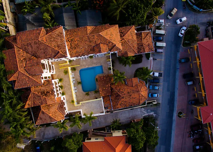 West Bay Colonial
