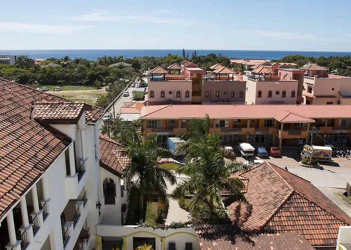 West Bay Colonial