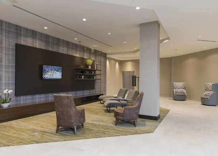 Courtyard By Marriott Holland Downtown