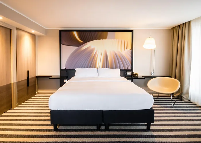 Simon Hotel
