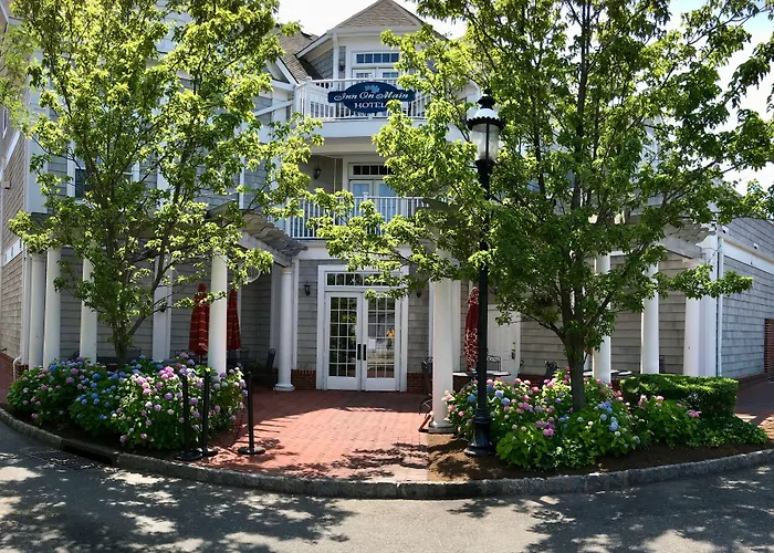 Inn On Main Hotel