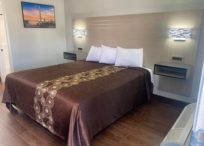 Mayfair Inn Onratio Airport & Convention Center
