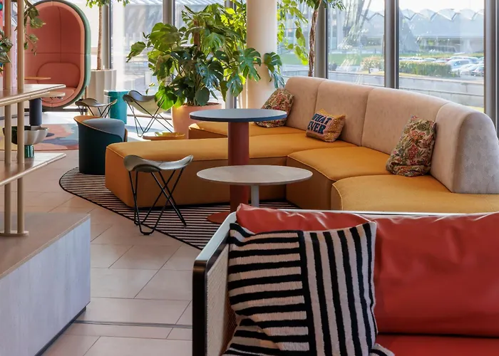 Hampton By Hilton Lyon Airport