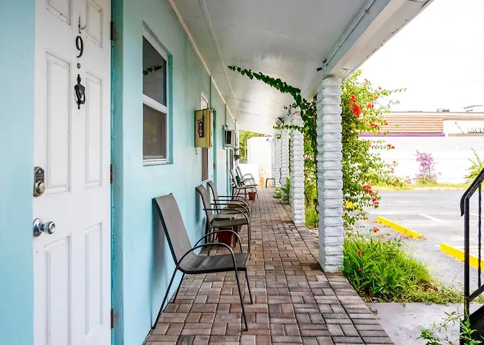 Siesta Motor Inn By Townhouse Kennedy Space Center Titusville I 95
