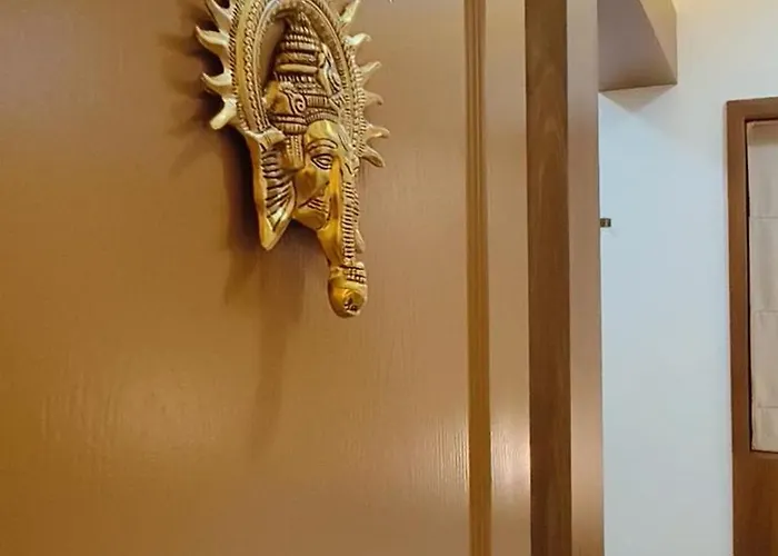 Radha Madhavam Apartment'S