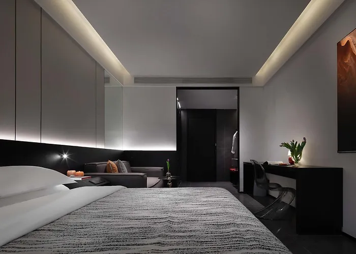 Chongqing Shapingba High-Speed Railway Station Sanxia Plaza Enji M Hotel