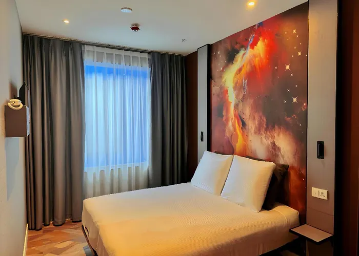 Nebula Hotel By Ine'S
