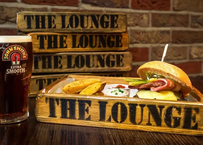 The Lounge Hotel & Bar