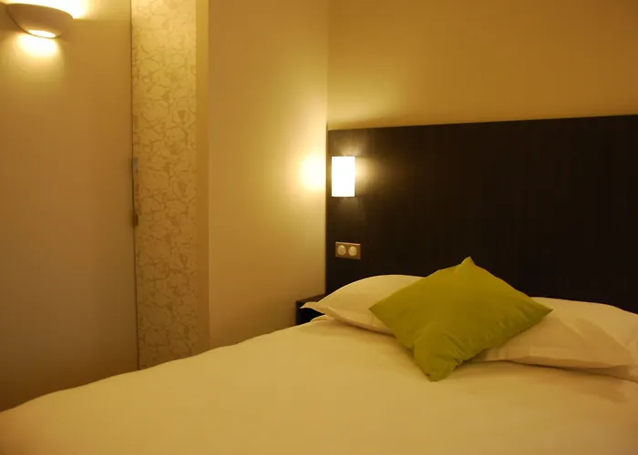 Ruthenium Hotel