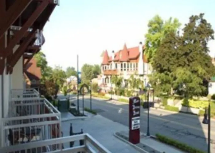 Marv Herzog Hotel