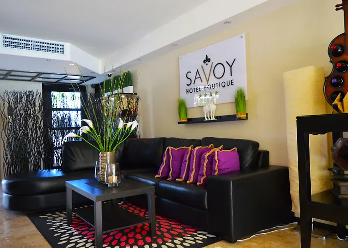 Hotel Niza Garden Suites