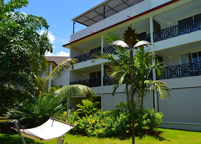 Hotel Niza Garden Suites