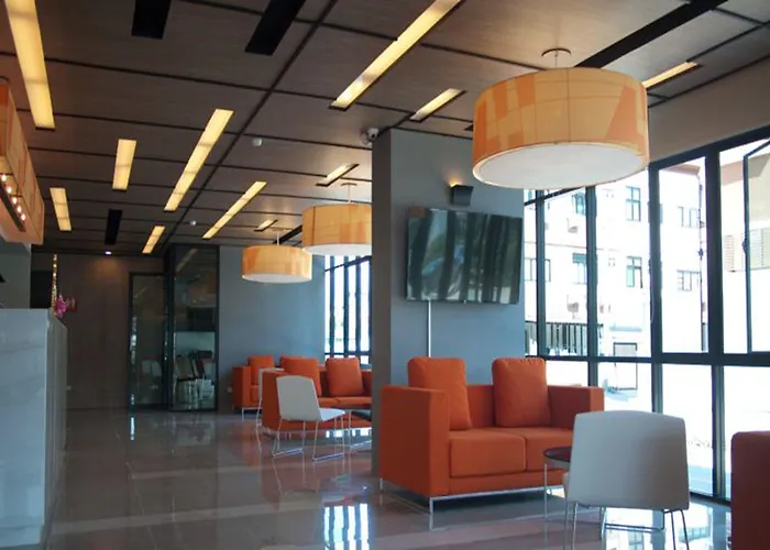 Abizz Hotel Lampang Airport