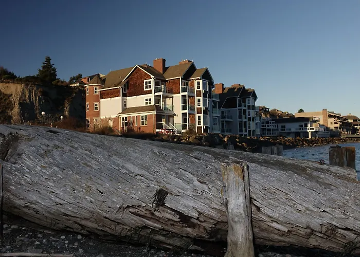Tides Inn & Suites