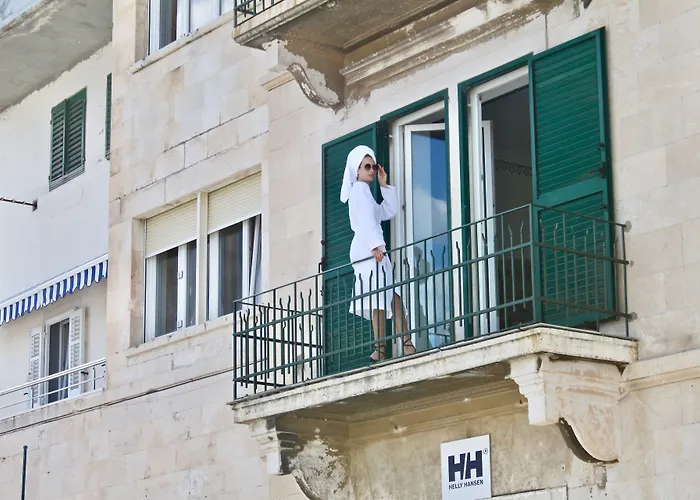 Galeria Valeria Seaside Downtown - Mag Quaint & Elegant Boutique Hotels Split