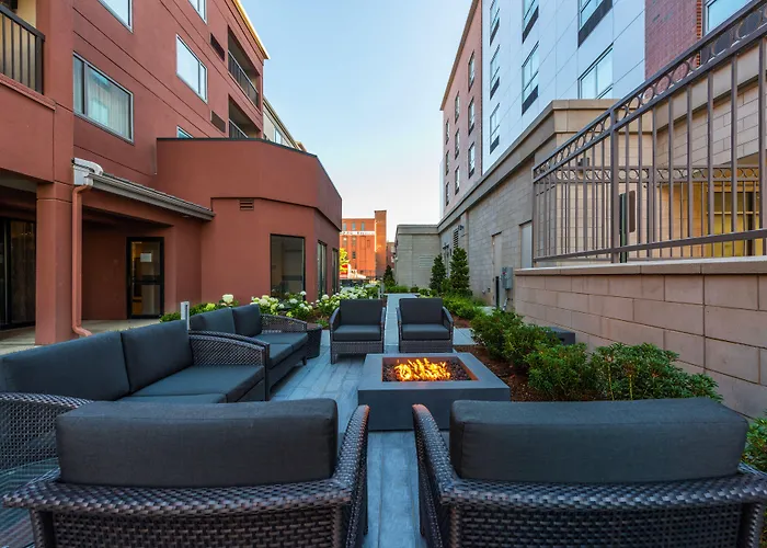 Hampton Inn & Suites-Worcester, Ma