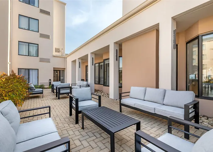 Comfort Inn & Suites Arlington Heights - Buffalo Grove