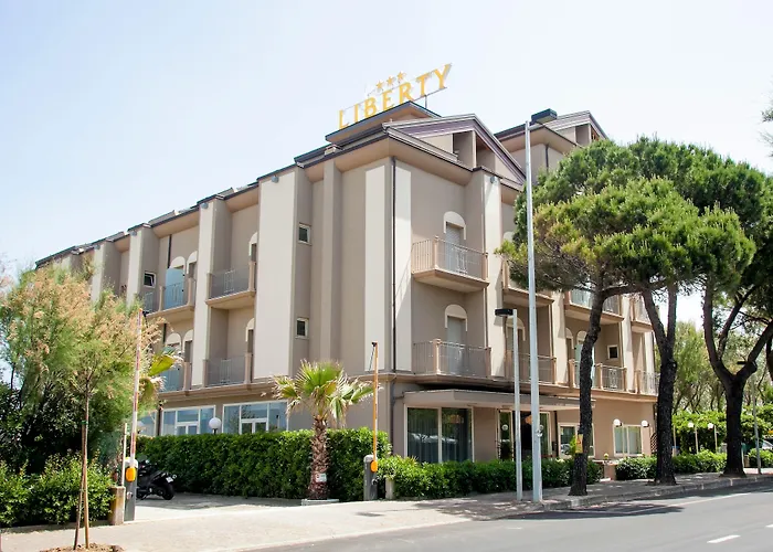 Hotel Liberty Beach - Parking & Beach