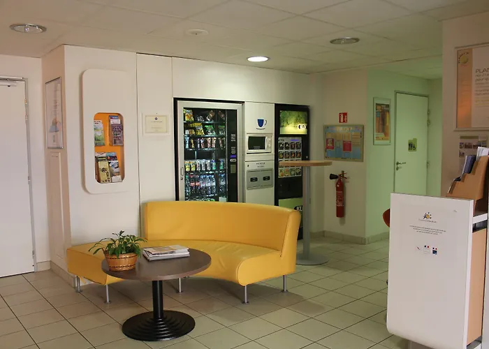 First Inn Hotel