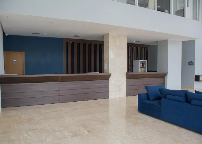 Select Hotel