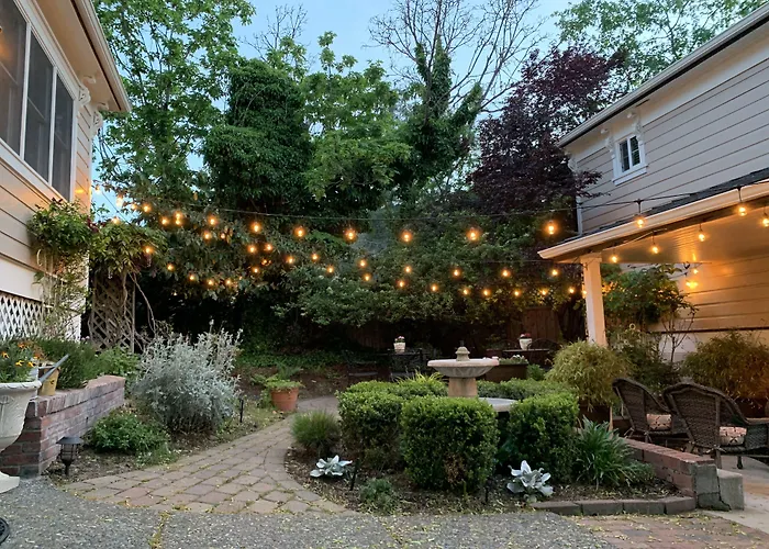Mccall House Boutique Hotel