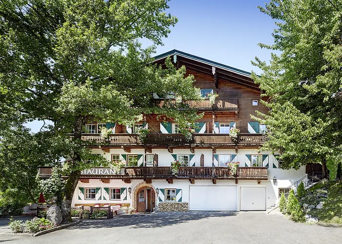 Landsitz Römerhof - Hotel Apartments Kitzbühel
