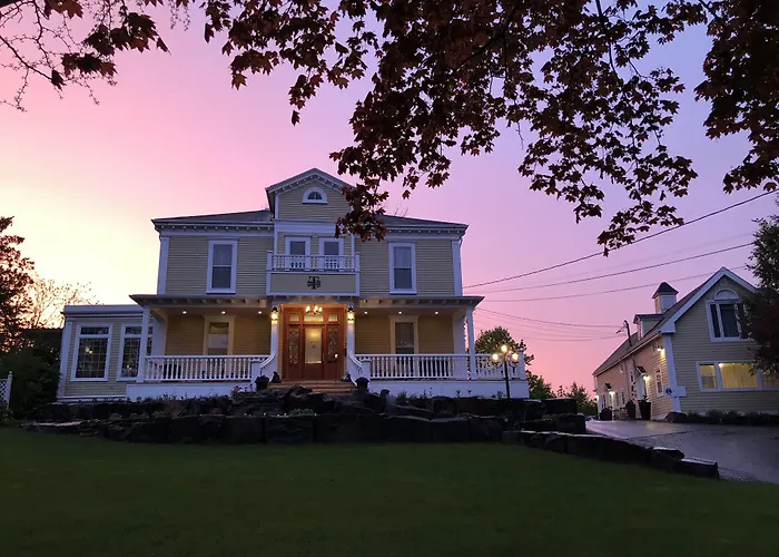 Tattingstone Inn