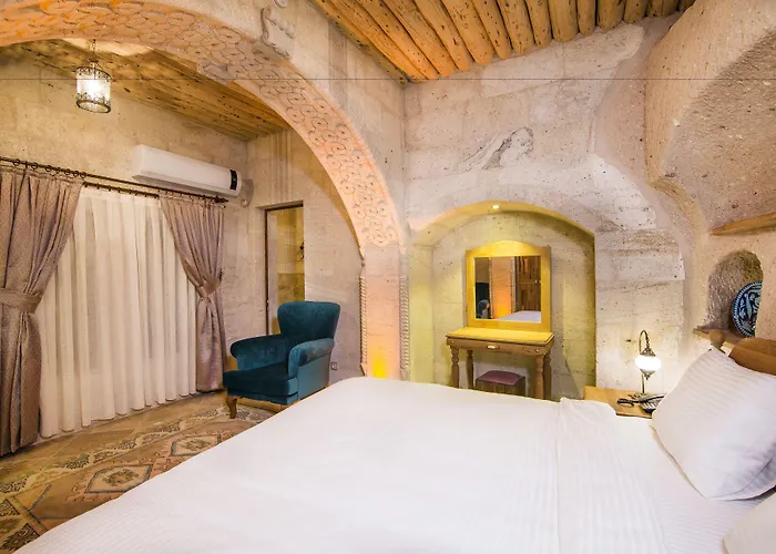 Caldera Cave Hotel