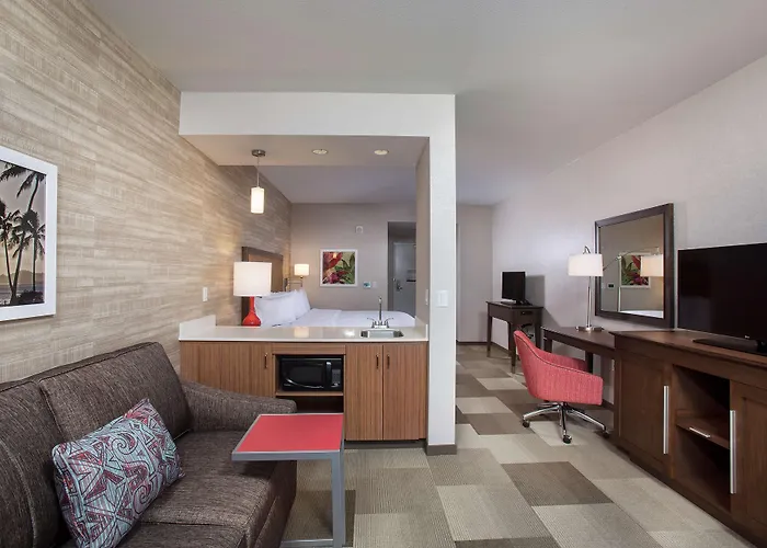 Hampton Inn & Suites Oahu Kapolei - Free Parking - No Resort Fee
