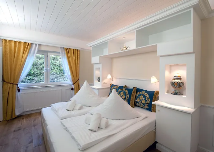 Hotel Weinberg-Schlößchen