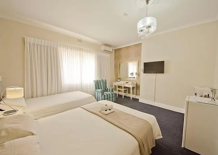 The Russel Hotel