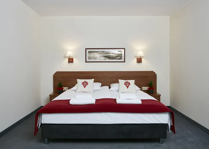 Hotel Logos