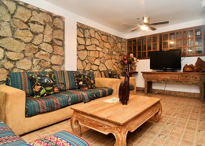 Gringo Bill'S Boutique Hotel