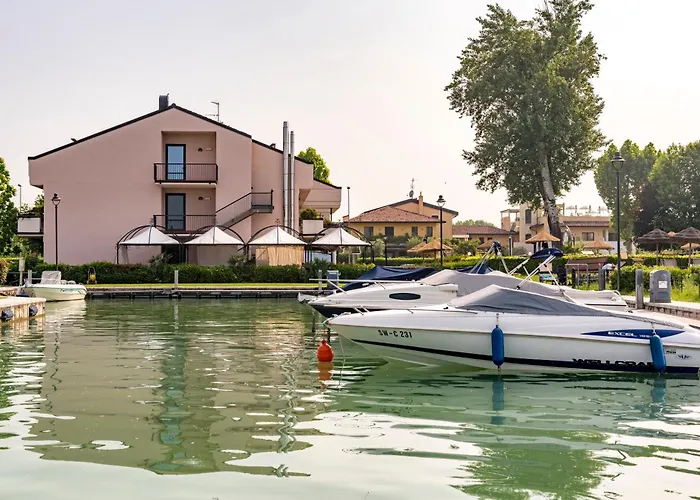 Yachting Hotel Mistral