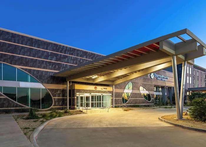 Days Inn & Suites By Wyndham Lubbock Medical Center