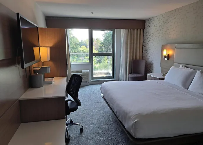 Comfort Hotel Vancouver Airport