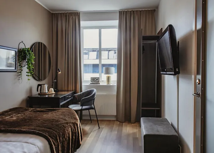 Home Hotel Cardinal