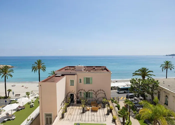 Hôtel Vacances Bleues Balmoral Menton