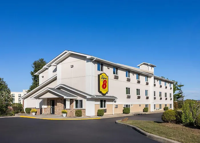 Super 8 By Wyndham Latham - Albany Airport