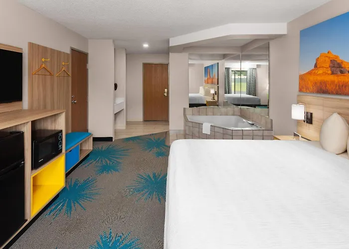 Days Inn By Wyndham Eagle River