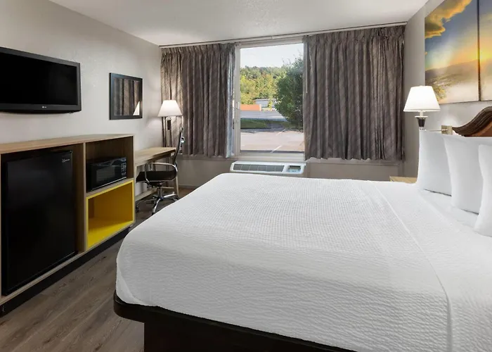 Days Inn By Wyndham Cambridge
