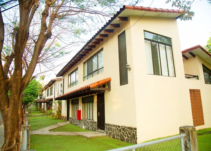 Nacazcol Hotel Y Villas