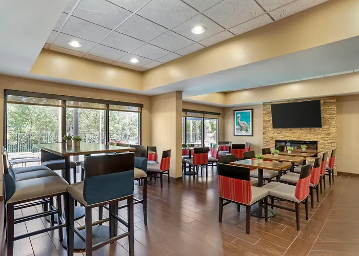 Comfort Suites Tallahassee Capitol - University Area