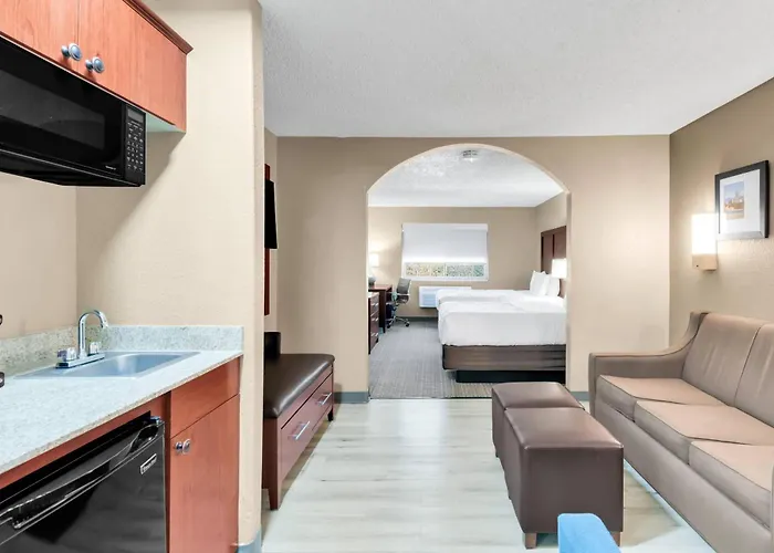 Comfort Suites Lakewood - Denver